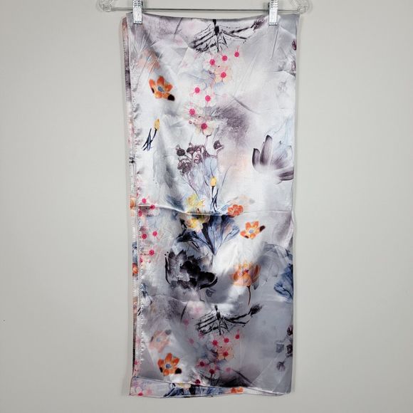 Women's Silver Metallic Gray Floral Design Silk Feel Polyester Scarf 62x28 Inch - Picture 12 of 12